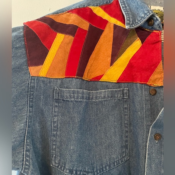 Don’t Stop Brand- 80s Suede Colorblock Denim Jacket. Measures 25 in pit to pit. - Picture 4 of 5